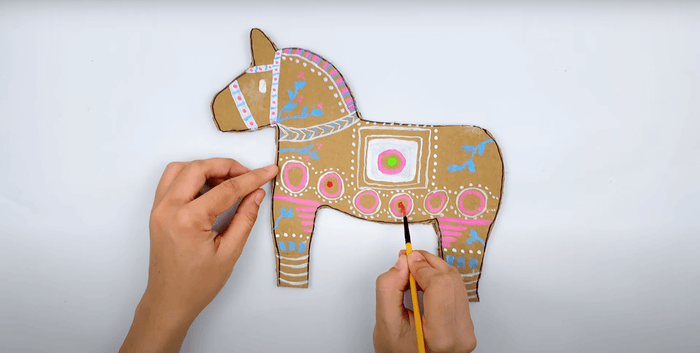 DIY Swedish Dala Horse